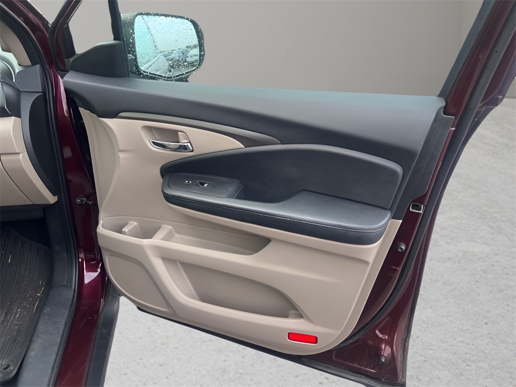 2016 Honda Pilot EX-L photo 24