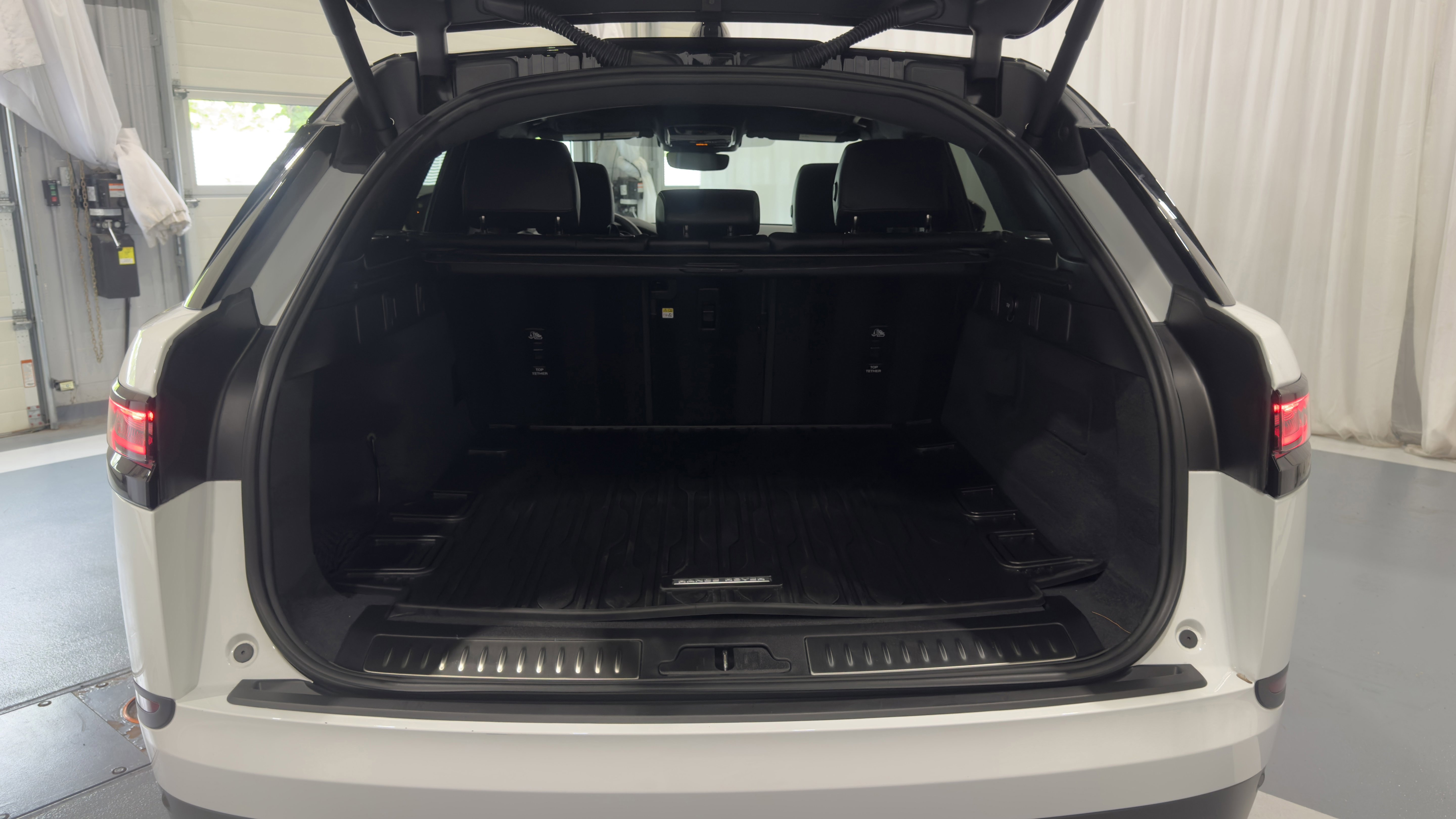 2025 Land Rover Range Rover Velar S Velar photo 16