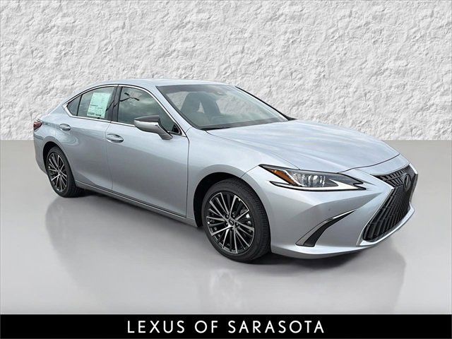 2025 Lexus ES 350's photo