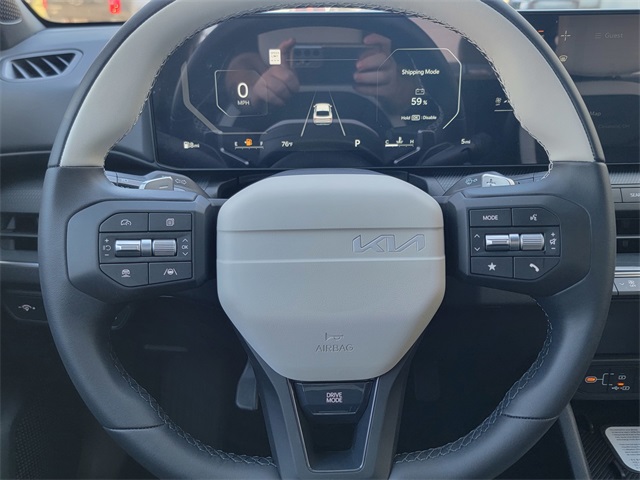 2025 Kia K4 GT-Line photo 24
