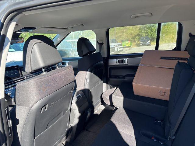 2026 Hyundai Santa Fe SE photo 3