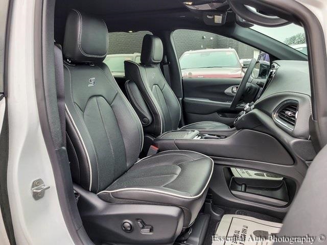 2025 CHRYSLER PACIFICA - Image 35