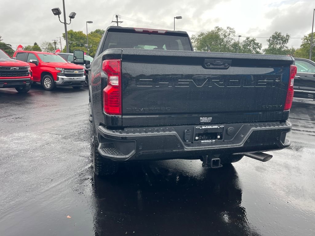 2026 Chevrolet Silverado 2500HD Custom photo 4
