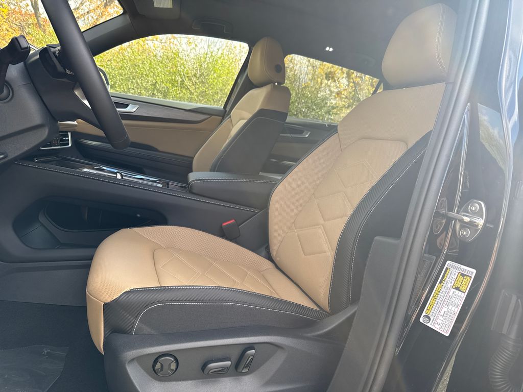 2026 Volkswagen Atlas Cross Sport SE Technology photo 3