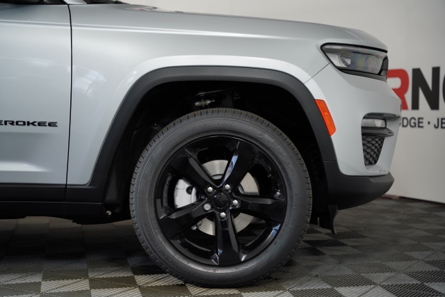 2025 Jeep Grand Cherokee Limited photo 39