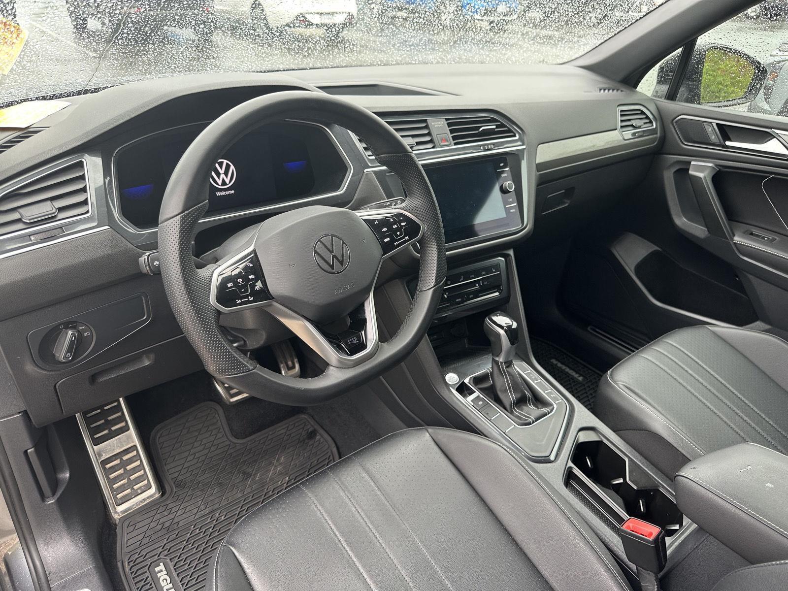 2022 Volkswagen Tiguan SE R-Line Black photo 9