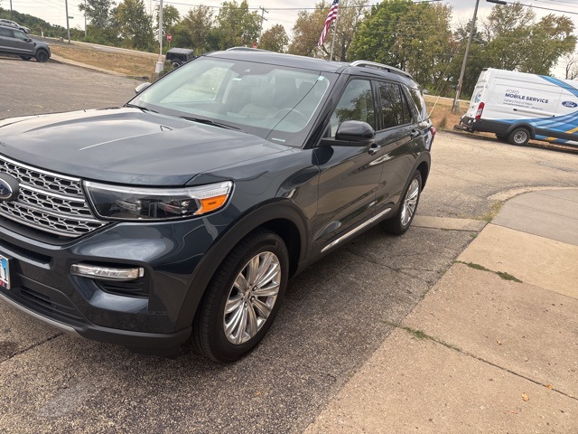 2023 Ford Explorer Limited photo 2