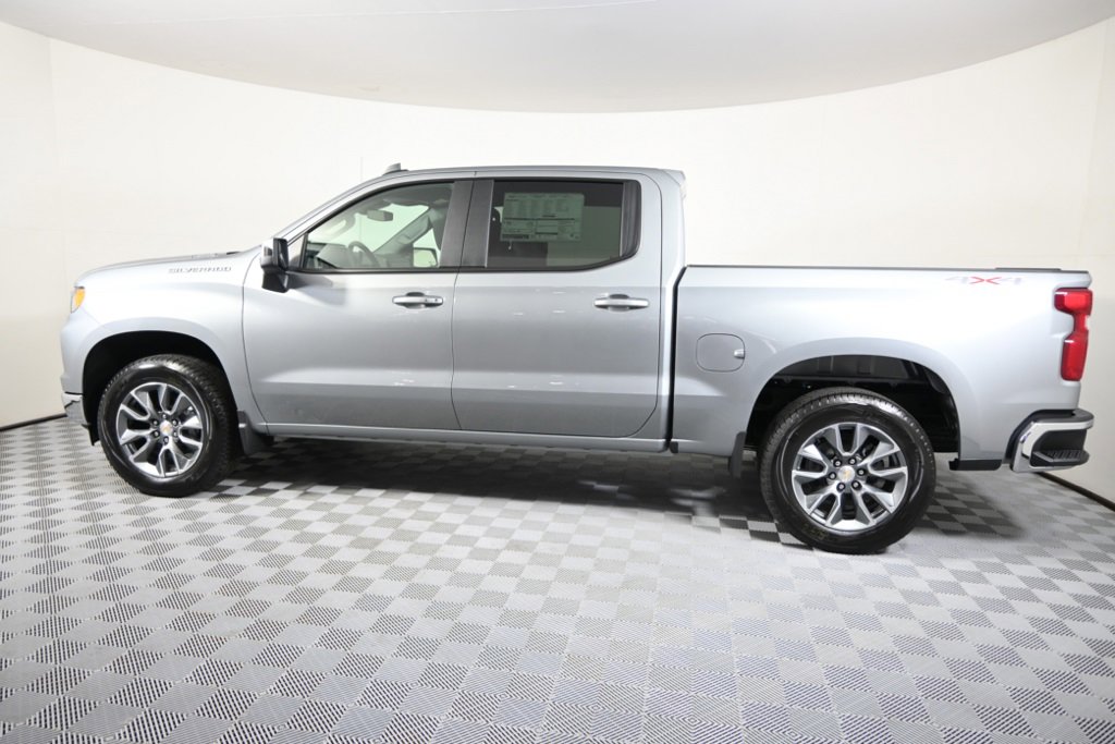 2026 Chevrolet Silverado 1500 LT photo 3