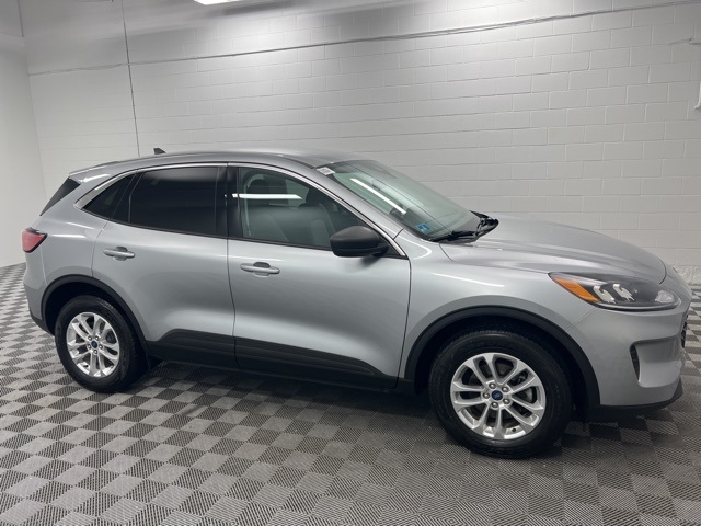 2022 Ford Escape SE photo 4