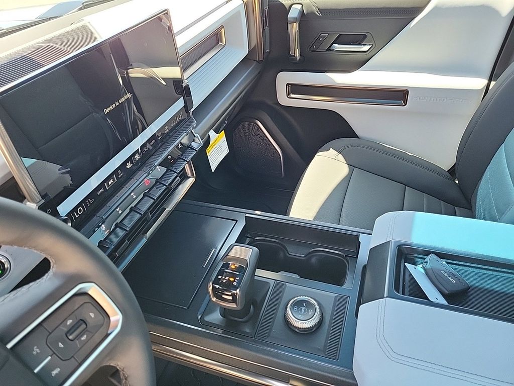 2024 Gmc Hummer EV photo 9