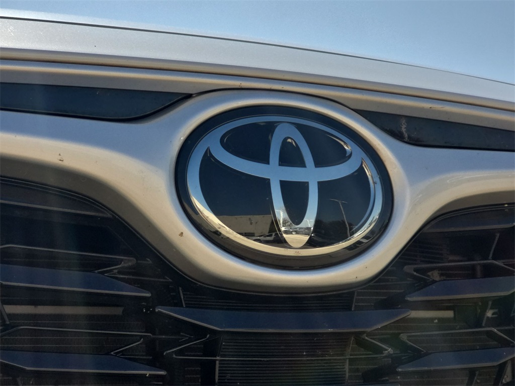 2023 Toyota Highlander XLE photo 32