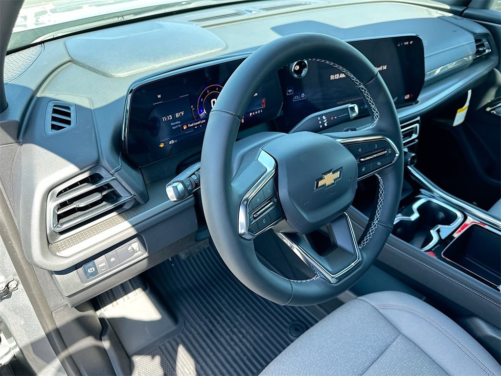 2025 Chevrolet Traverse photo 6