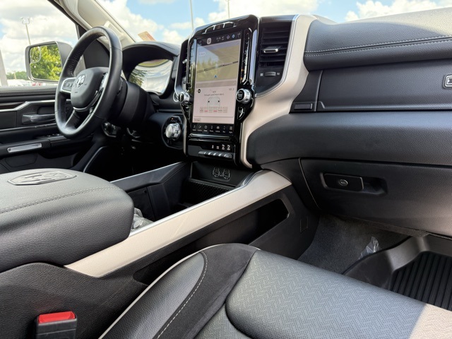2022 Ram 1500 Laramie photo 11