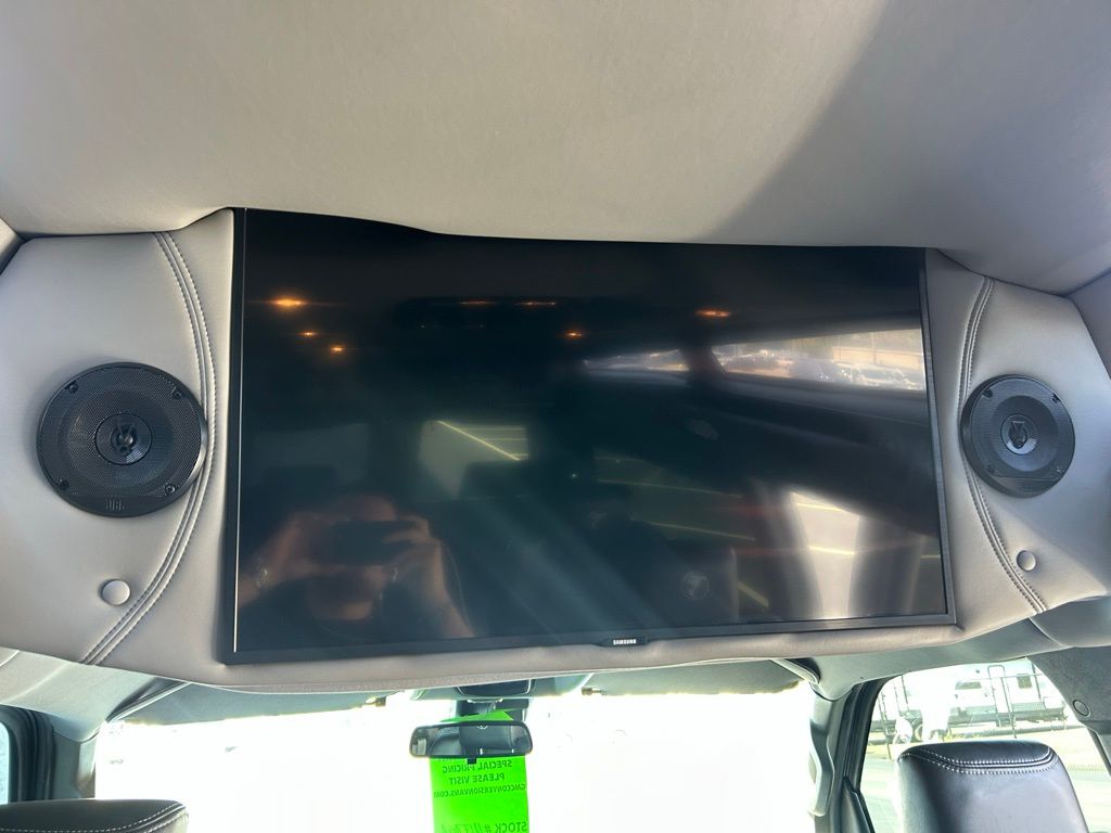 2021 Chevrolet Express LS photo 28