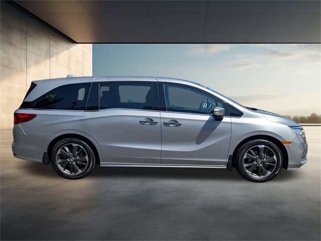 2024 Honda Odyssey Elite photo 3