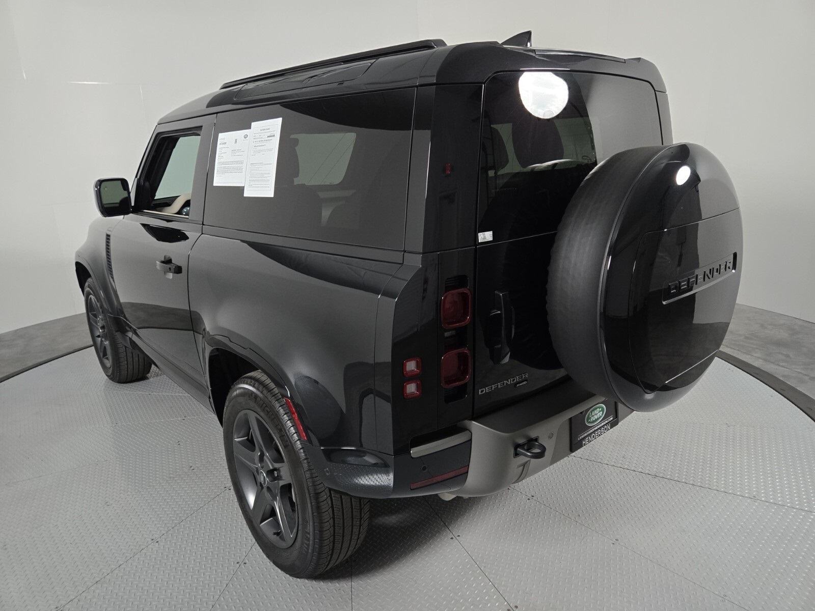2023 Land Rover Defender 90 X-Dynamic SE photo 12