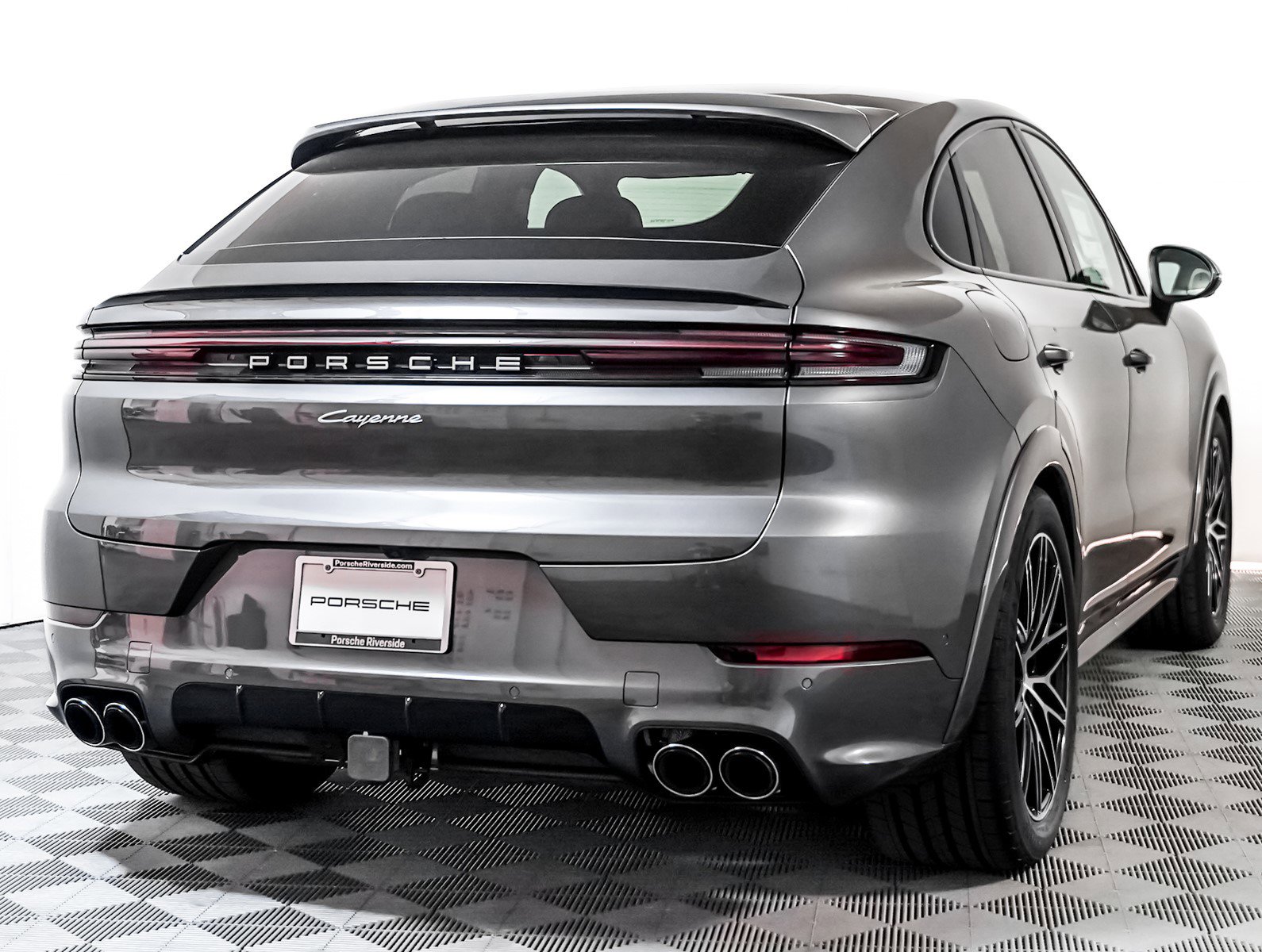 2025 Porsche Cayenne Coupe photo 10