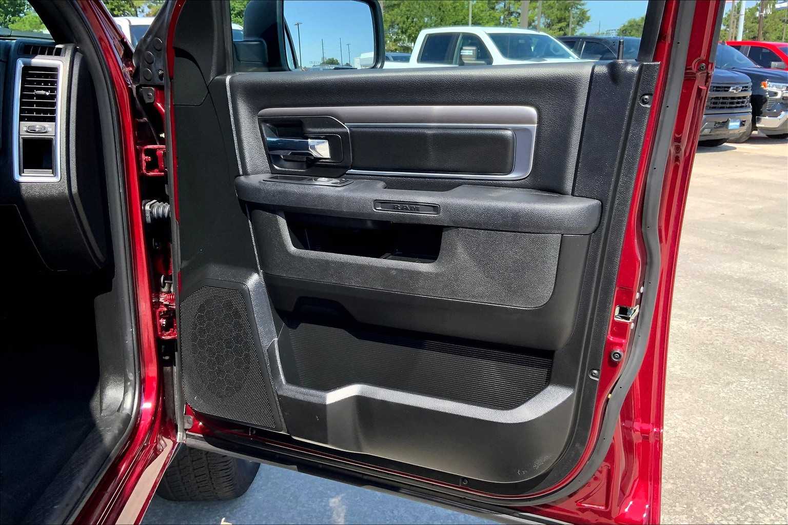 2024 Ram 1500 Classic Warlock photo 21