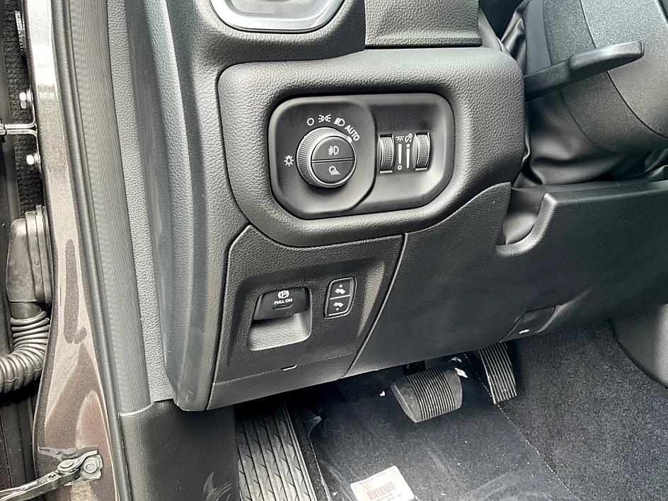 2026 Ram 1500 Laramie photo 15