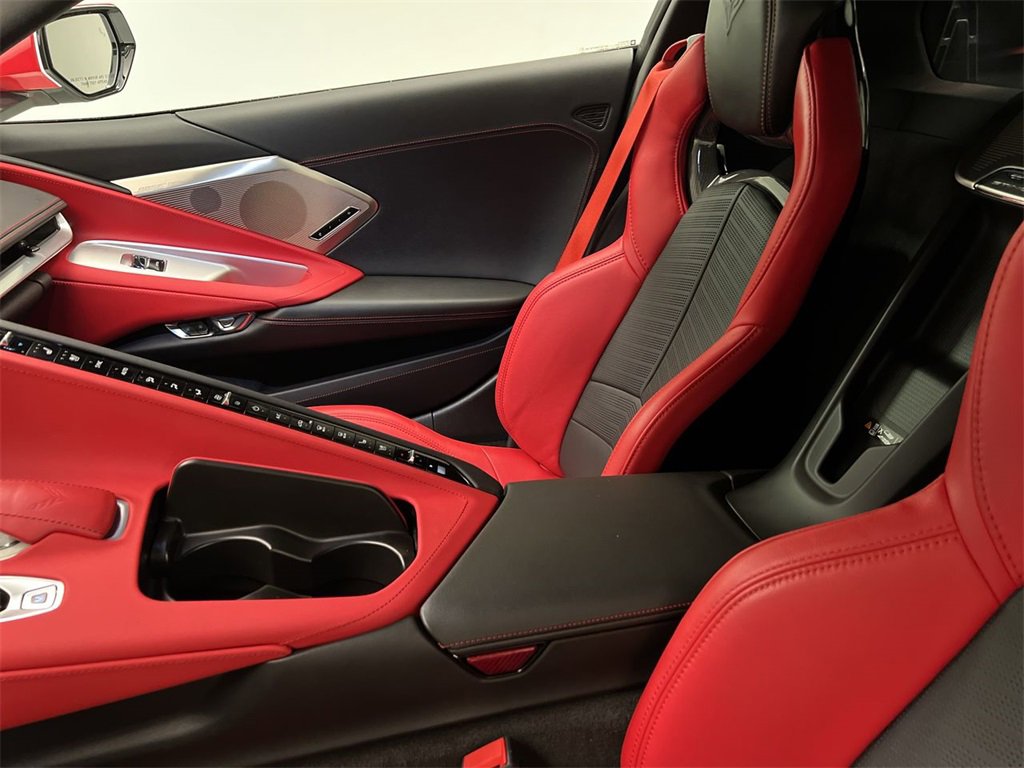 2024 Chevrolet Corvette Stingray 2LT photo 19