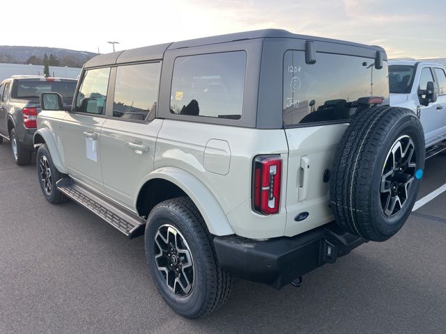 2025 Ford Bronco Outer Banks photo 4