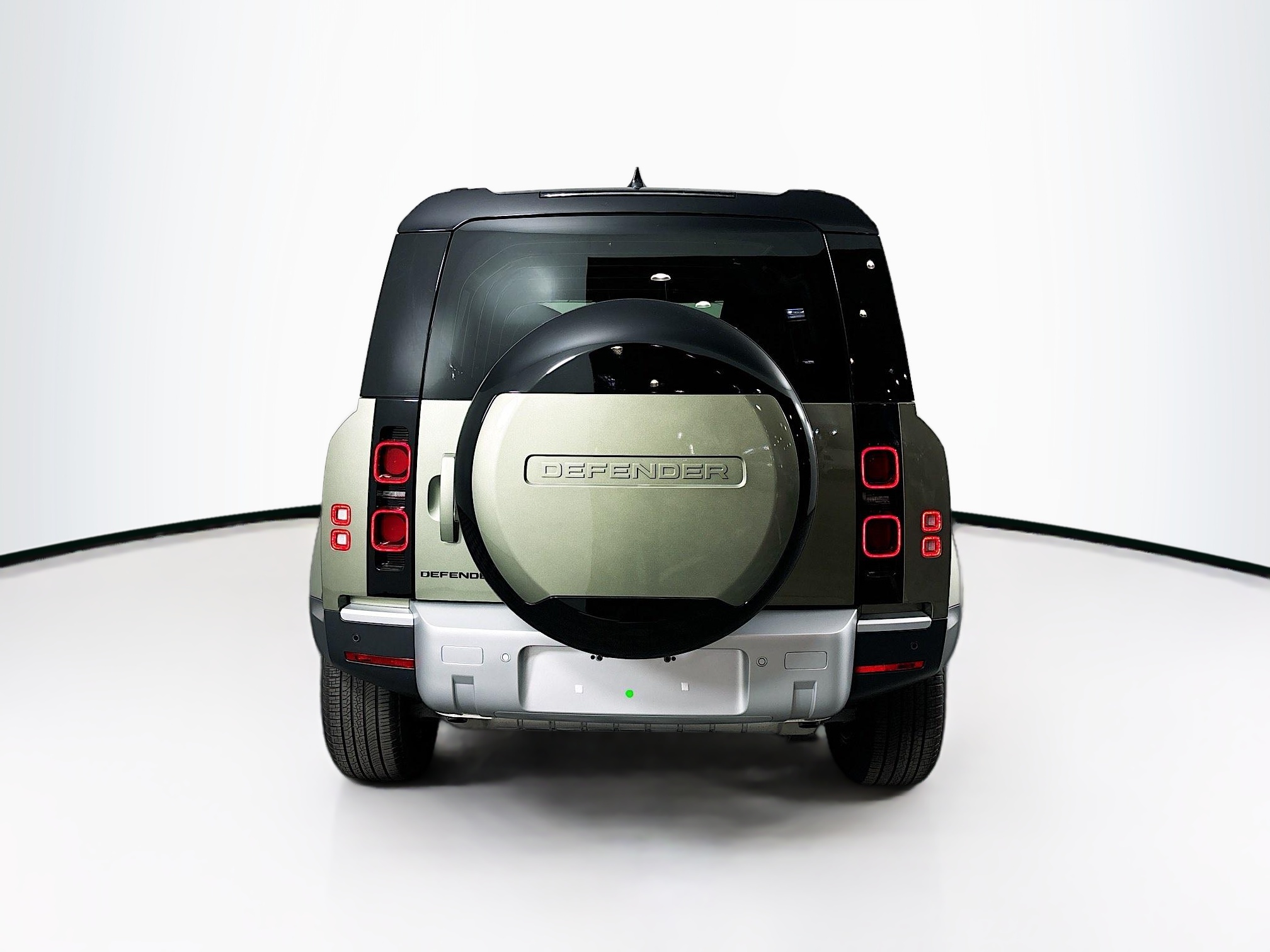 2025 Land Rover Defender 110 S photo 6