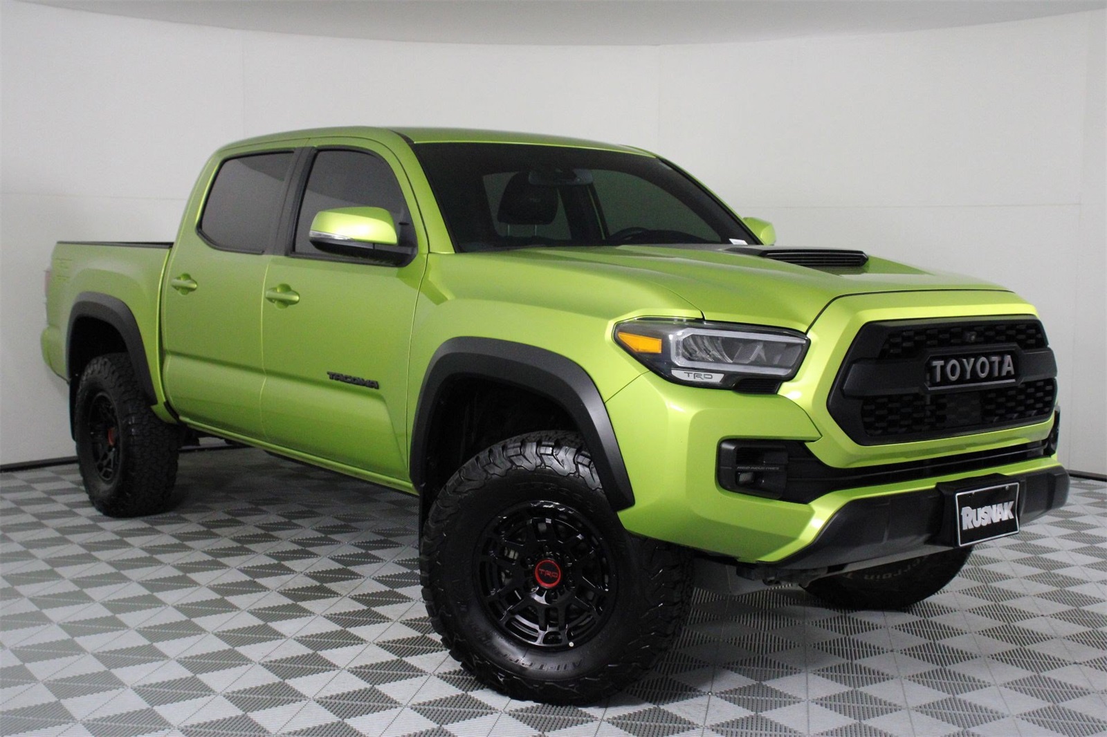 2022 Toyota Tacoma TRD Pro photo 9