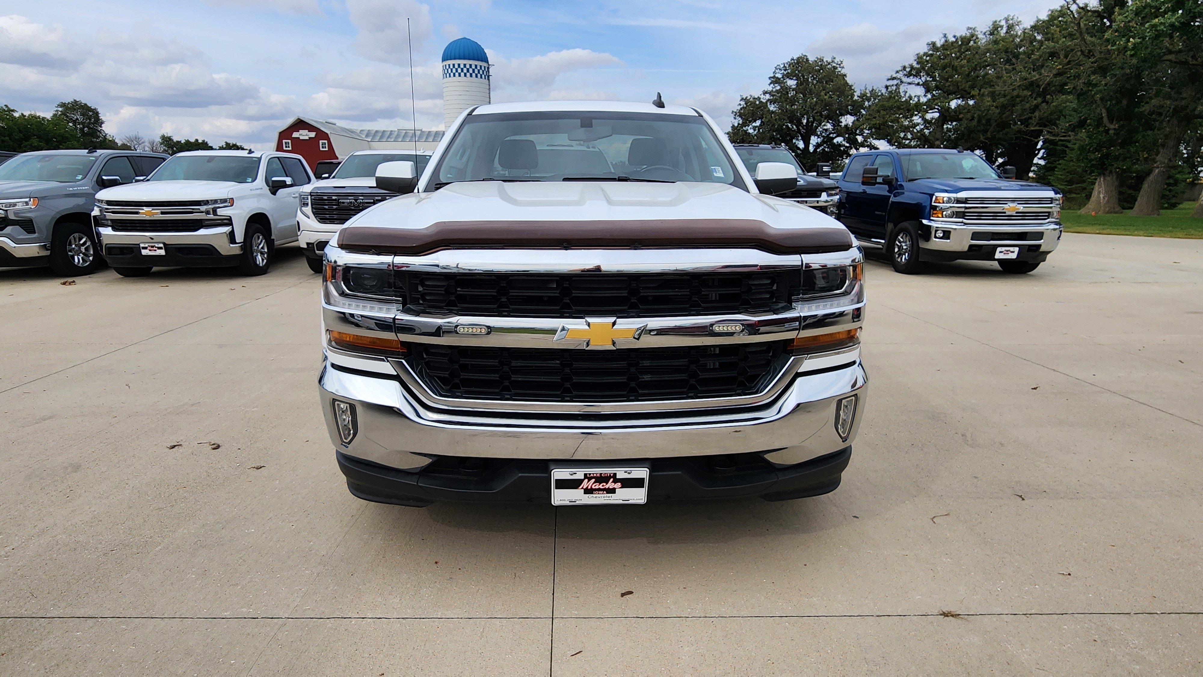 Used 2016 Chevrolet Silverado 1500 LT with VIN 1GCVKREC7GZ332627 for sale in Lake City, IA