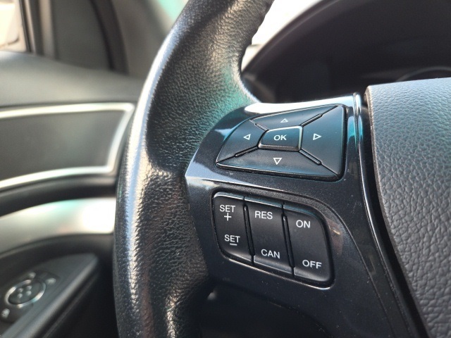 2017 Ford Explorer XLT photo 21