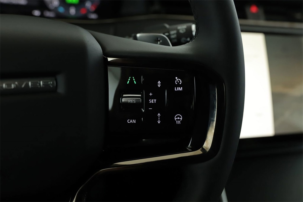 2024 Land Rover Range Rover Evoque Dynamic SE photo 9