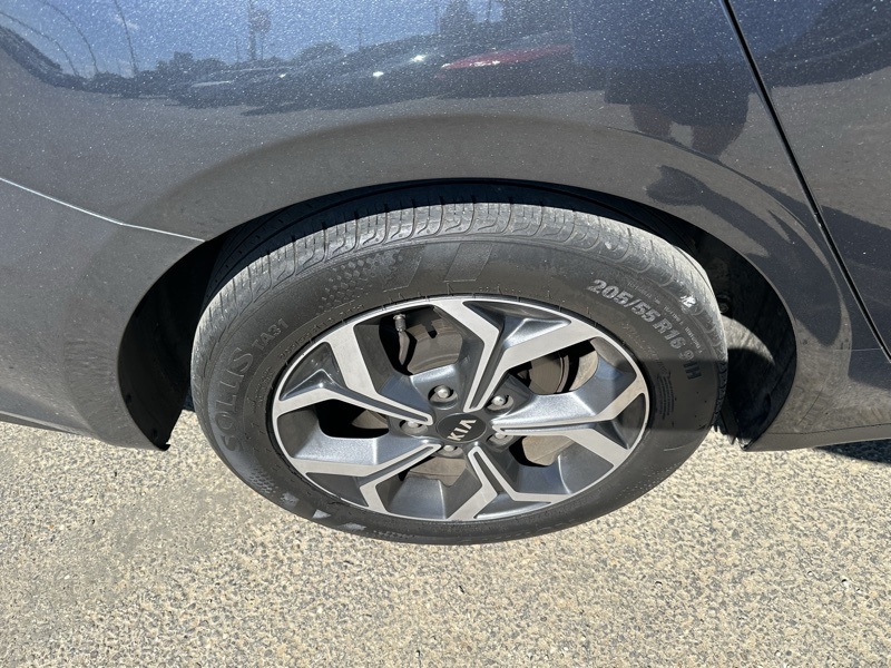 2020 Kia Forte LXS photo 11