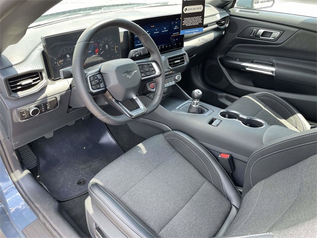2025 Ford Mustang GT photo 4