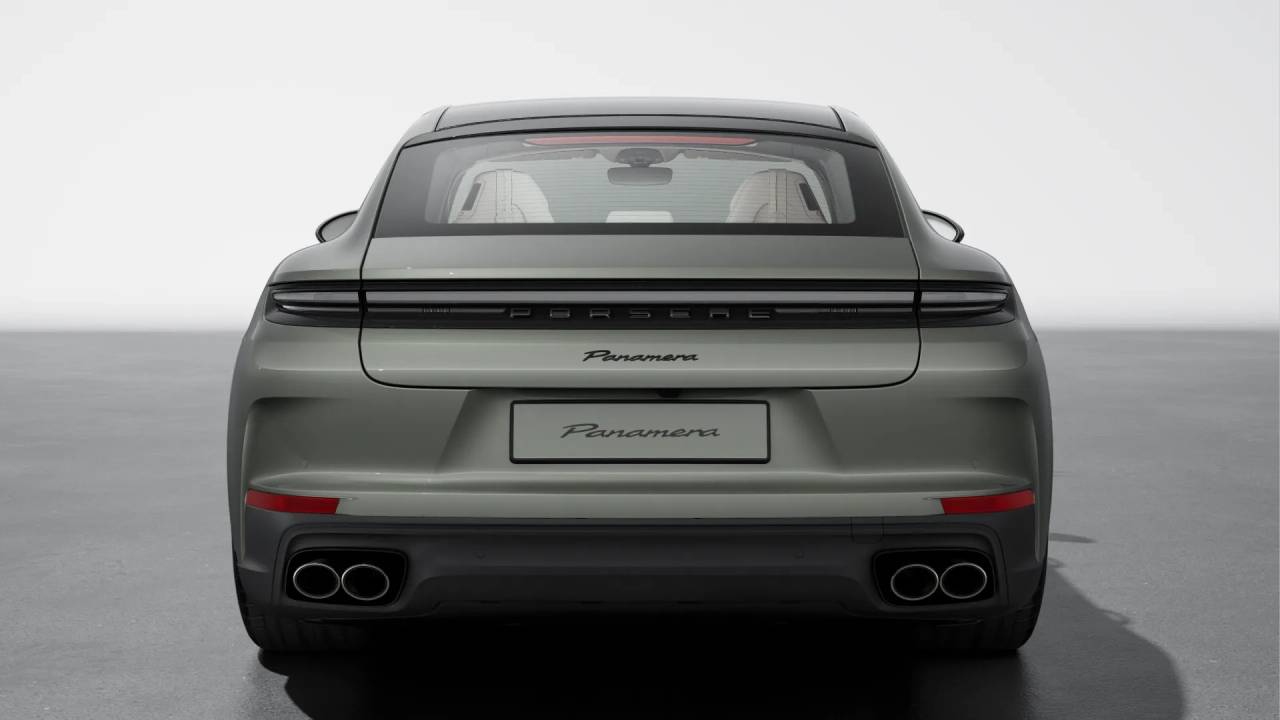 2026 Porsche Panamera 4 photo 3