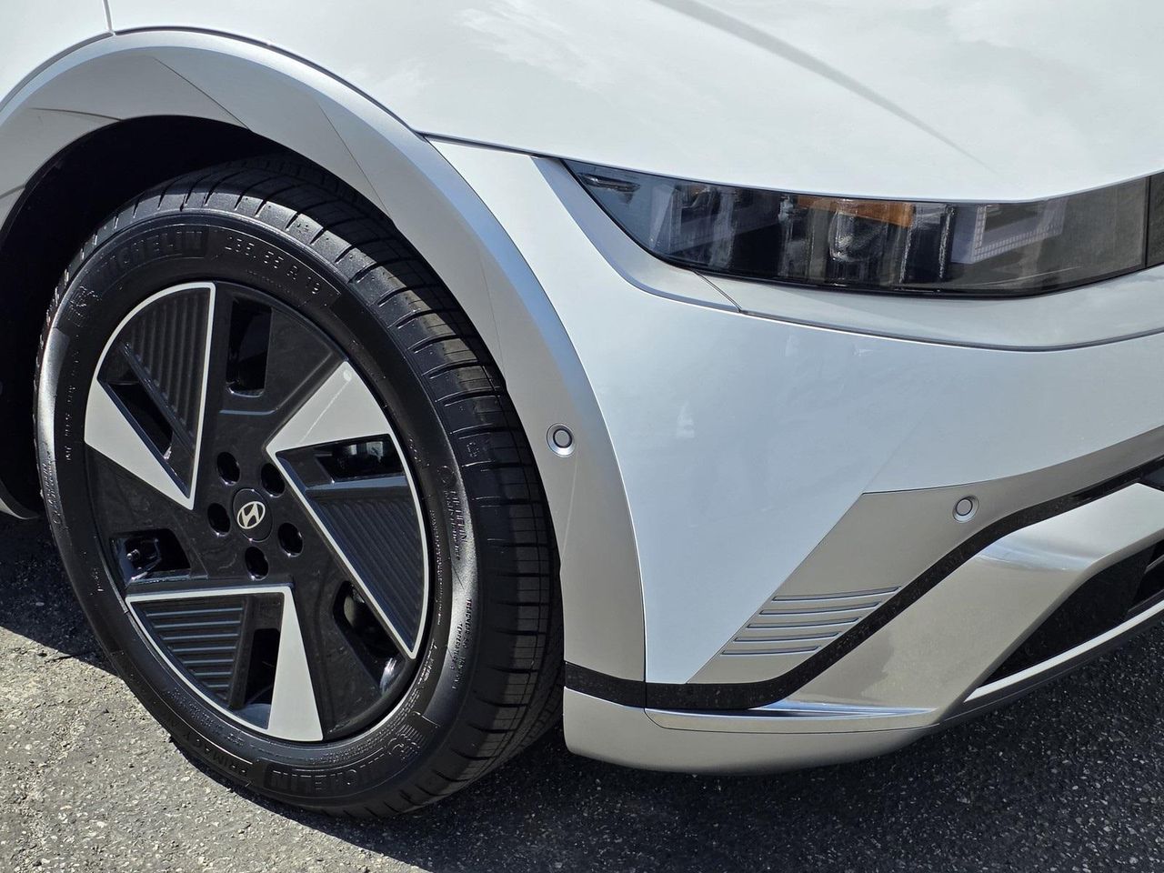 2025 Hyundai Ioniq 5 Limited photo 10