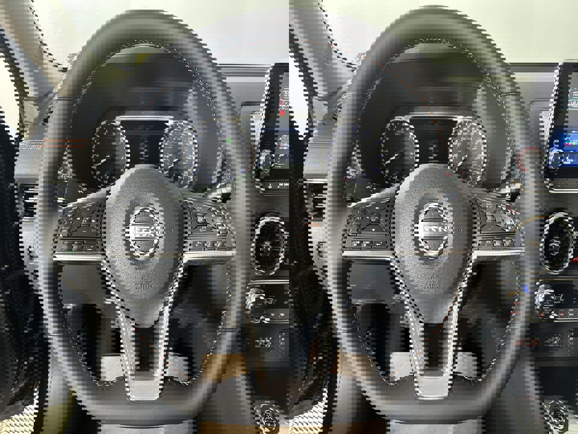 2025 Nissan Sentra SR photo 14