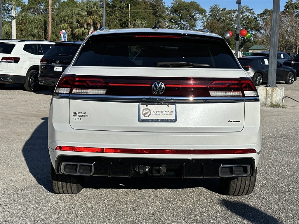 2025 Volkswagen Atlas Cross Sport SEL Premium R-Line photo 5