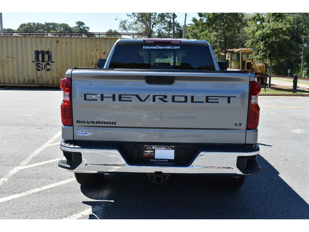 2025 Chevrolet Silverado 1500 LT photo 5