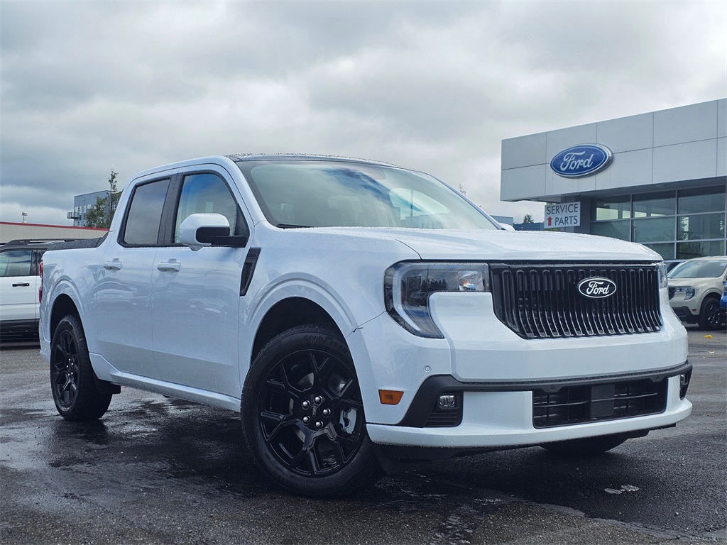 2025 Ford Maverick Lobo's photo