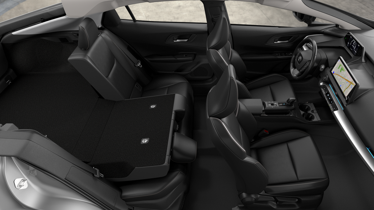 2026 Toyota Prius XLE photo 18