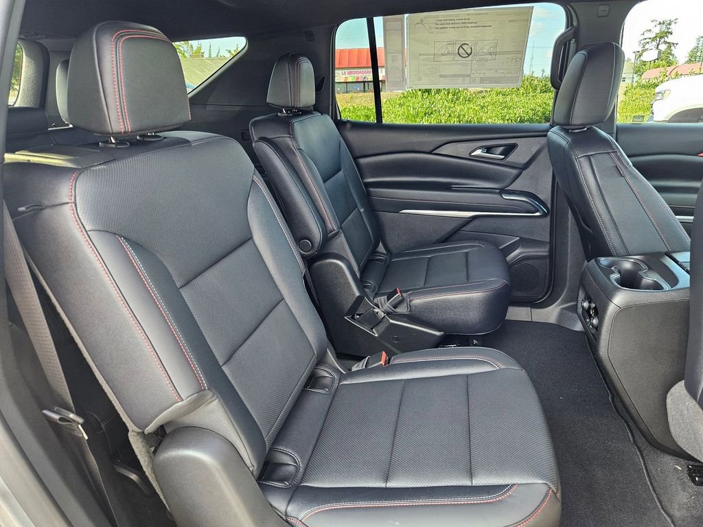 2026 Chevrolet Traverse Z71 photo 32