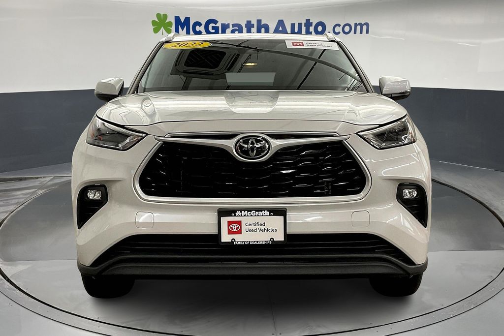 2022 Toyota Highlander XLE photo 4