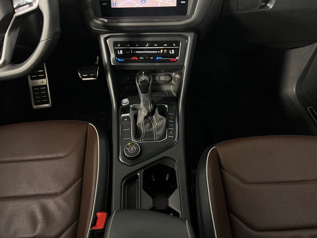 2022 Volkswagen Tiguan SEL Premium R-Line photo 14
