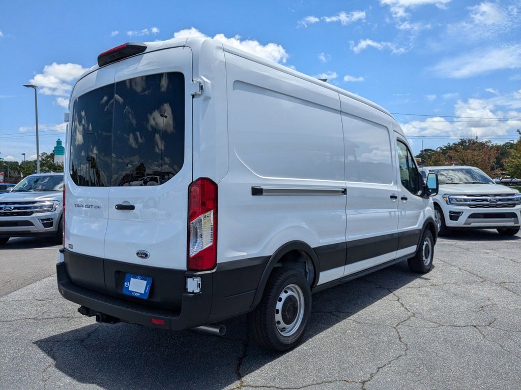 2025 Ford Transit photo 4