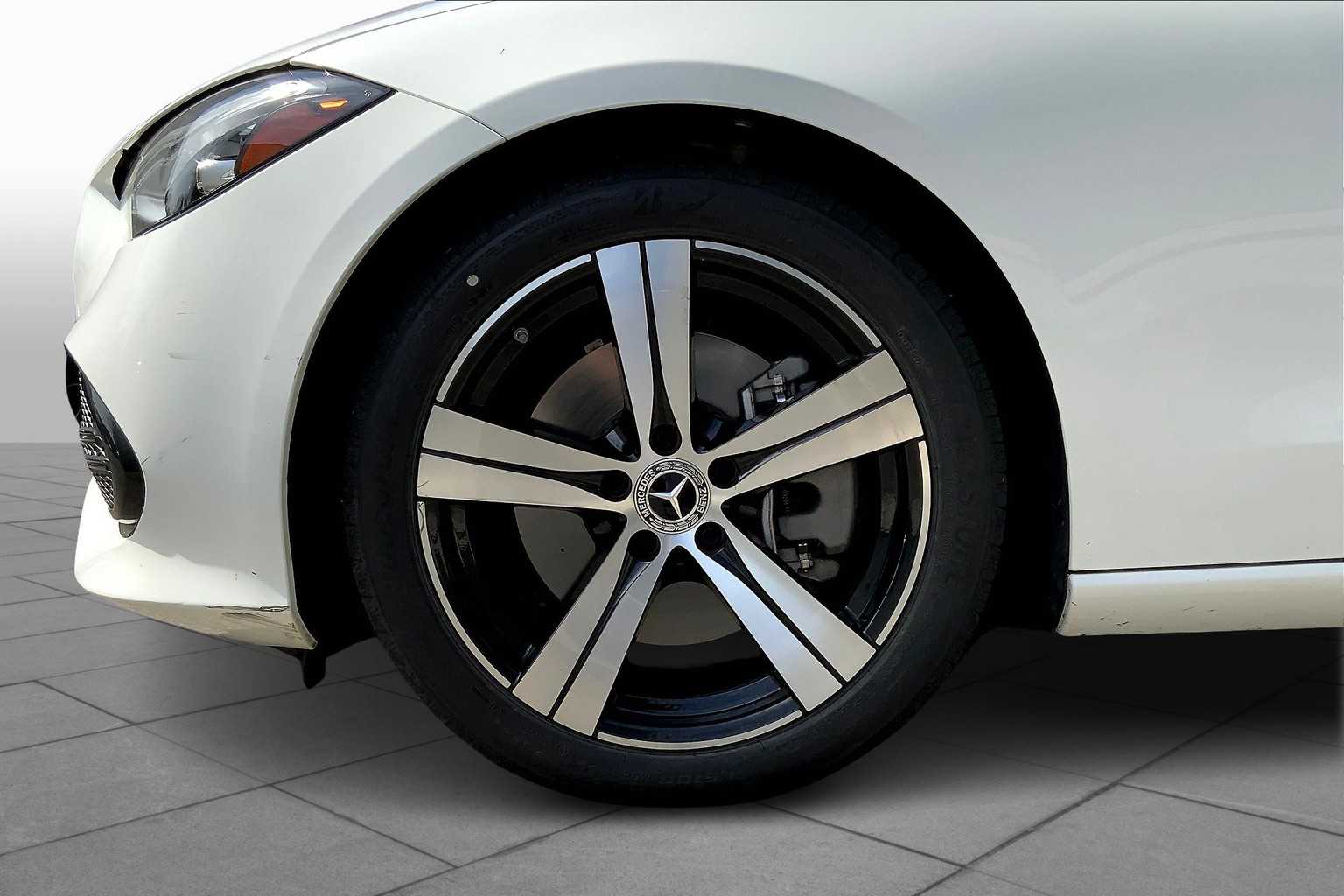 2022 Mercedes Benz C 300 photo 9