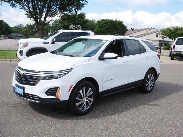 2023 Chevrolet Equinox LT photo 2