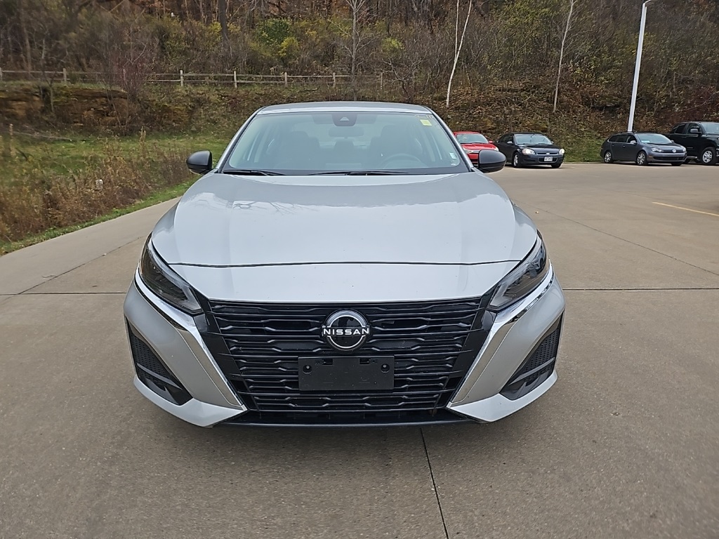 2024 Nissan Altima 2.5 SV photo 3