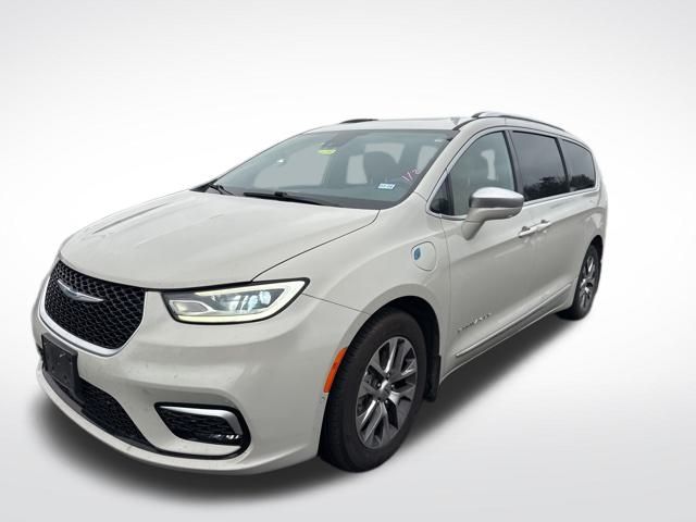 2021 Chrysler Pacifica Hybrid Pinnacle Hybrid's photo