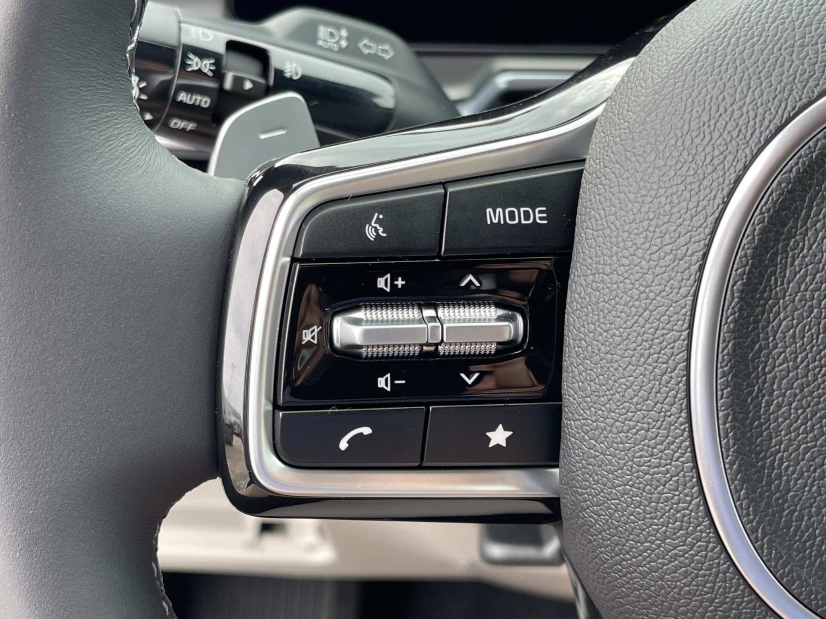 2025 Kia Sorento Hybrid SX Prestige photo 32