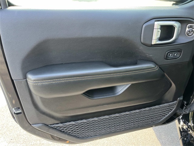 2024 Jeep Wrangler Sahara 4xe photo 24