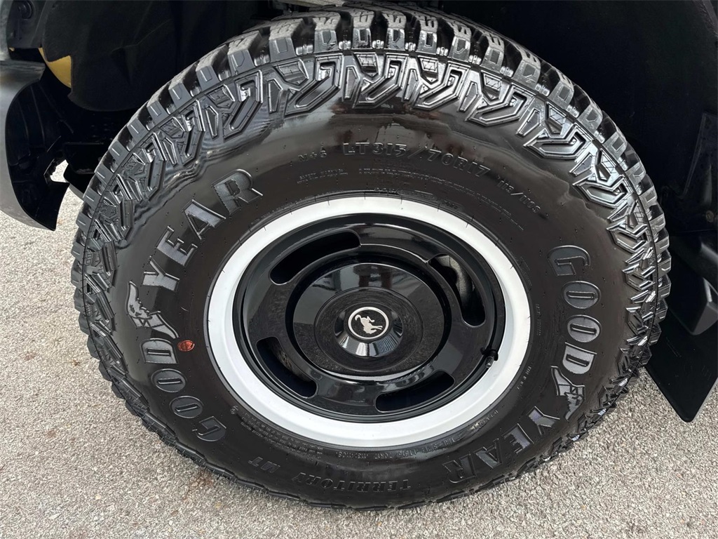 2023 Ford Bronco Heritage Limited First Edition photo 8